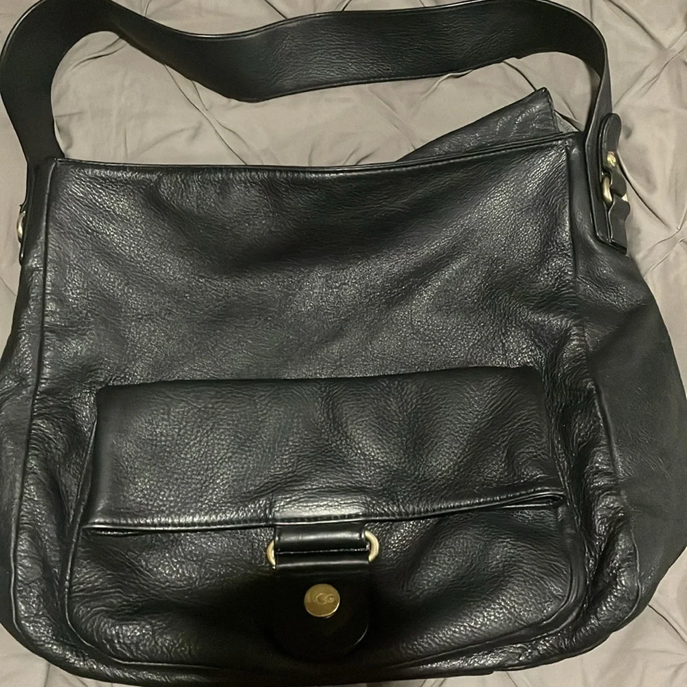 Ugg black pebbled leather hobo purse